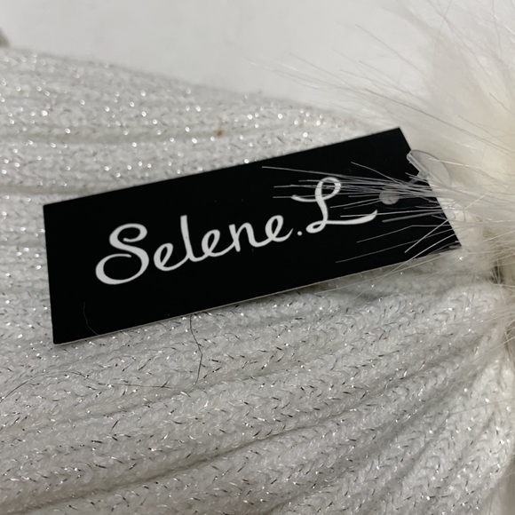 White silver metallic winter cap NEW - Picture 9 of 11